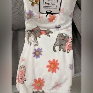 Summer Cats & Flowers Pink, White, Grey and Purple Plush Throw blanket 60x70 NWT
